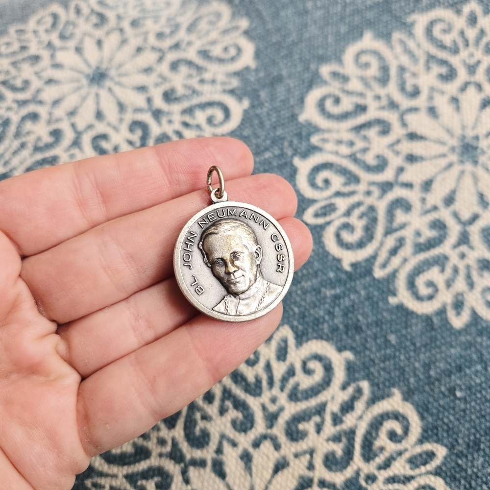 Vintage Italian Silver Virgin Mary Baby Jesus Pope John Neumann Pendant - Picture 2 of 3